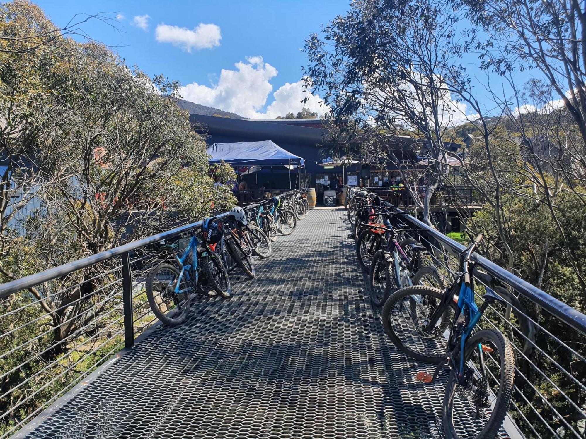 The River Inn Thredbo Buitenkant foto